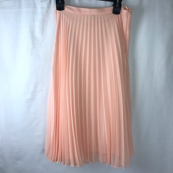 New Look Dresses & Skirts - New look pleated midi skirt US size 10